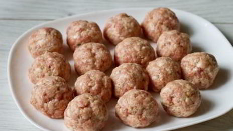 розмариновые фрикадельки в томатном соусе