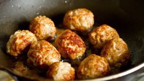 розмариновые фрикадельки в томатном соусе