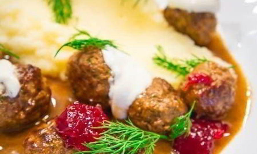 Рецепт шведских фрикаделек с брусничным джемом