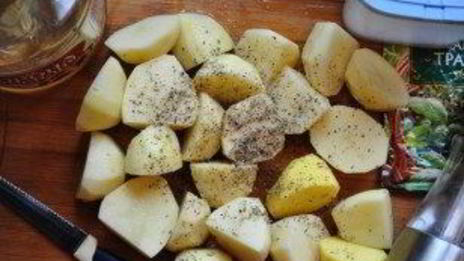 запеченный картофель с фрикадельками