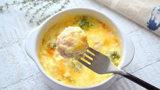 Запеченные фрикадельки из рыбы под сыром в духовке