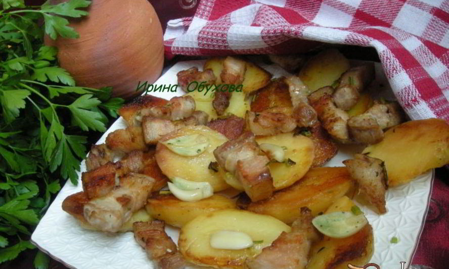 Рецепт картофеля с беконом и чесночком