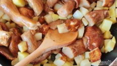 картофель с белыми грибами