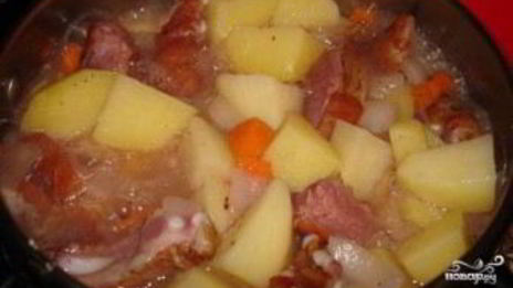 картофель с копчеными ребрышками