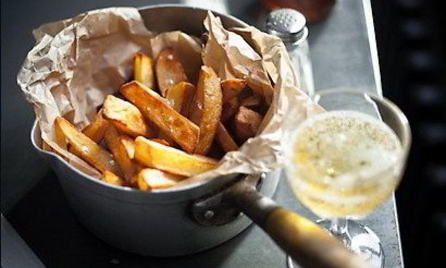 Рецепт картофеля с соусом дзадзики и морской солью