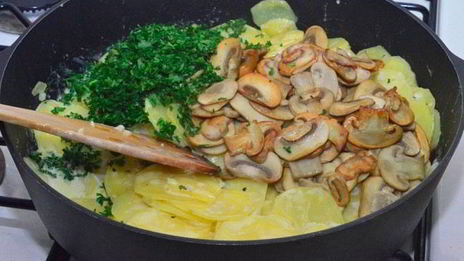 картофель в сливках с грибами