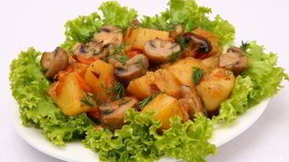 Картофель жареный с грибами