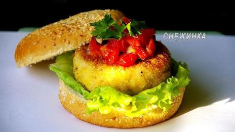 картофельно-рыбные крокеты с томатной сальсой