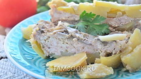 картошка с фаршем и грибами в духовке