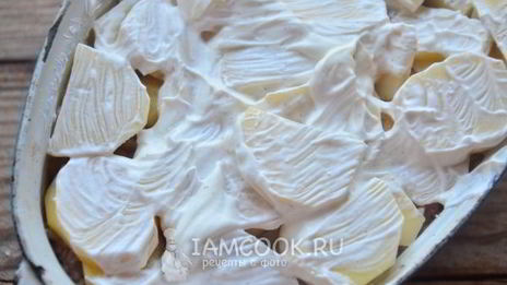 картошка с фаршем и грибами в духовке