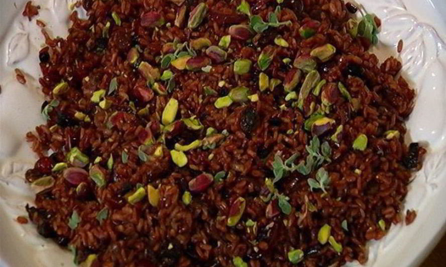 Рецепт красного риса с барбарисом и фисташками