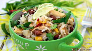 Лимонный рис с курицей, кинзой и фасолью