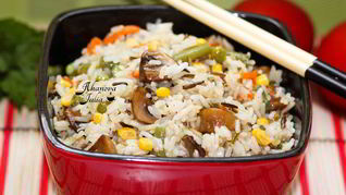 Постный рис с овощами и грибами