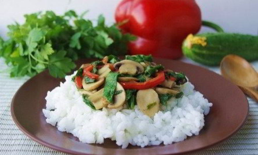 Рецепт риса с грибами, шпинатом и сладким перцем