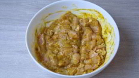 рис с курицей под соусом