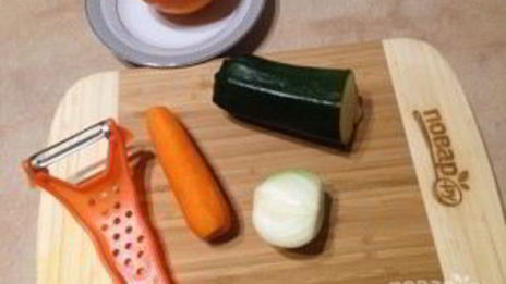 рис с морковкой, цуккини и апельсином