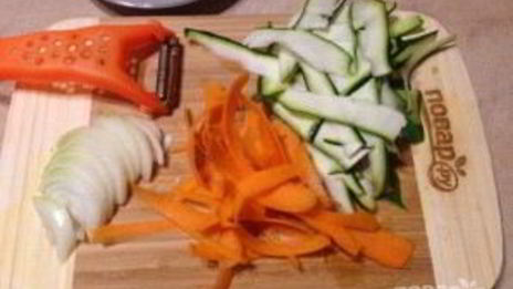 рис с морковкой, цуккини и апельсином