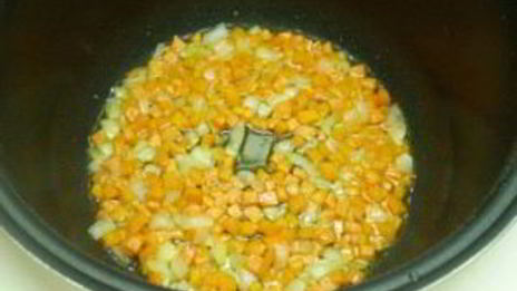 рис с морковкой в мультиварке