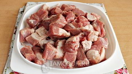 рис с мясом в горшочках в духовке