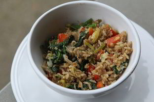 Рис, зажаренный с овощами и яйцом