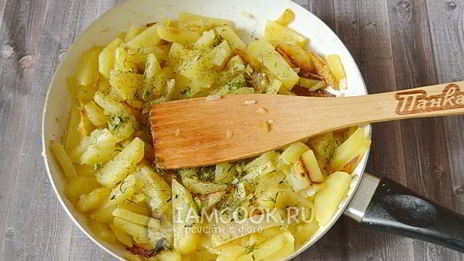 жареная картошка на сливочном масле