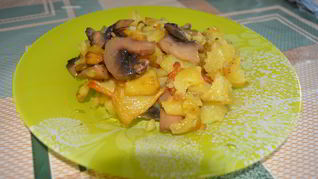 Жареная картошка с грибами