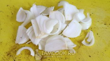 жареная картошка с луком на сковороде