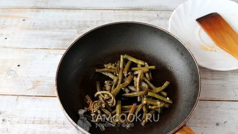 жареная картошка с папоротником