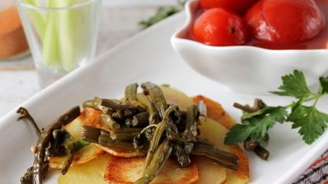 жареная картошка с папоротником