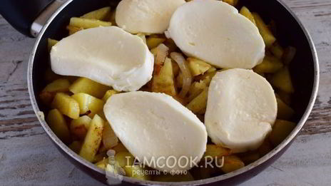 жареная картошка с сыром