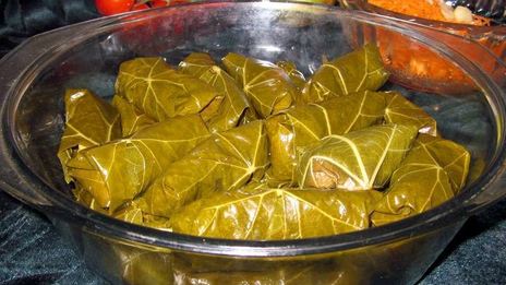 долма из маринованных листьев