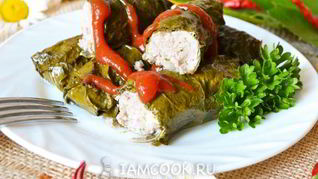 Долма со свининой без риса