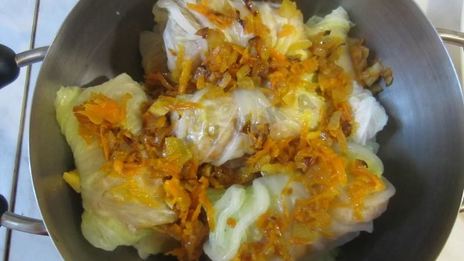 голубцы из пекинской капусты в кастрюле