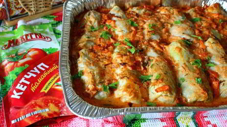 запеченные голубцы в кетчупе и сметане