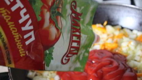 запеченные голубцы в кетчупе и сметане