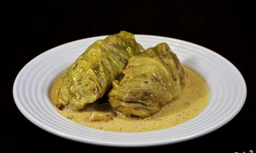 Рецепт запеченных голубцов в сметанном соусе