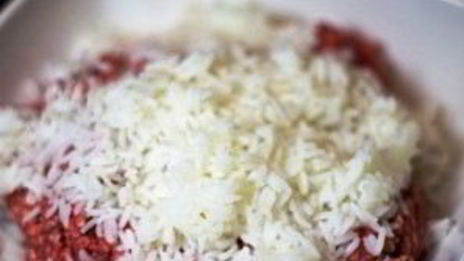 запеченные голубцы в сметанном соусе