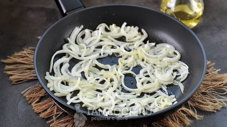 гречневая лапша с креветками и овощами