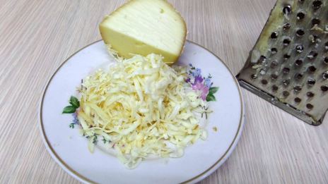 грибы в горшочках с сыром луком курицей