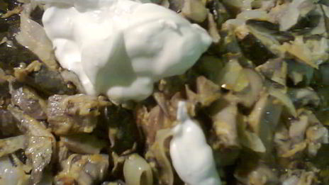 грибы в сметане