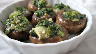 Королевские шампиньоны фаршированные сыром Бри