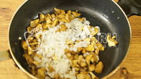 лисички жареные с картофелем