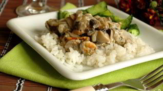 Мидии и шампиньоны в сливках