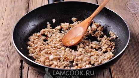 шампиньоны, фаршированные ветчиной и сыром, в духовке