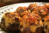 Шампиньоны с начинкой из бекона и сыра