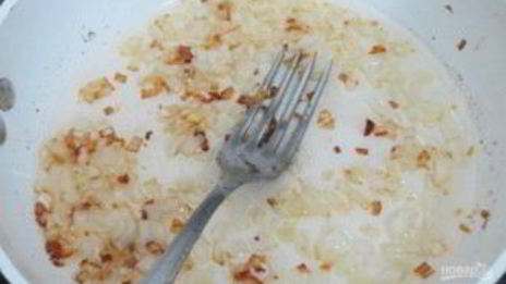 шампиньоны с перепелиными яйцами в микроволновке