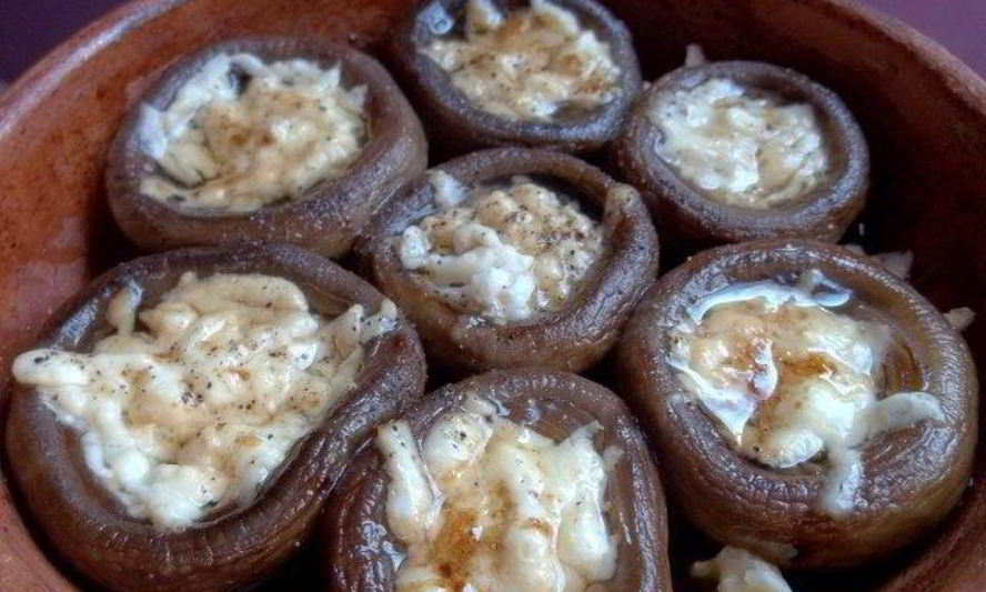 Рецепт шампиньонов, запеченных с сыром в духовке