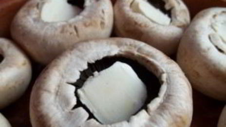 шампиньоны, запеченные с сыром в духовке