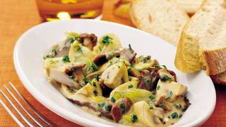 Грибной гуляш в винно-перечном соусе