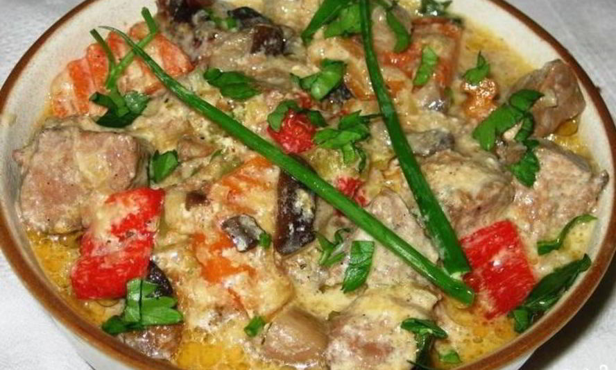 Рецепт гуляша из говядины с грибами